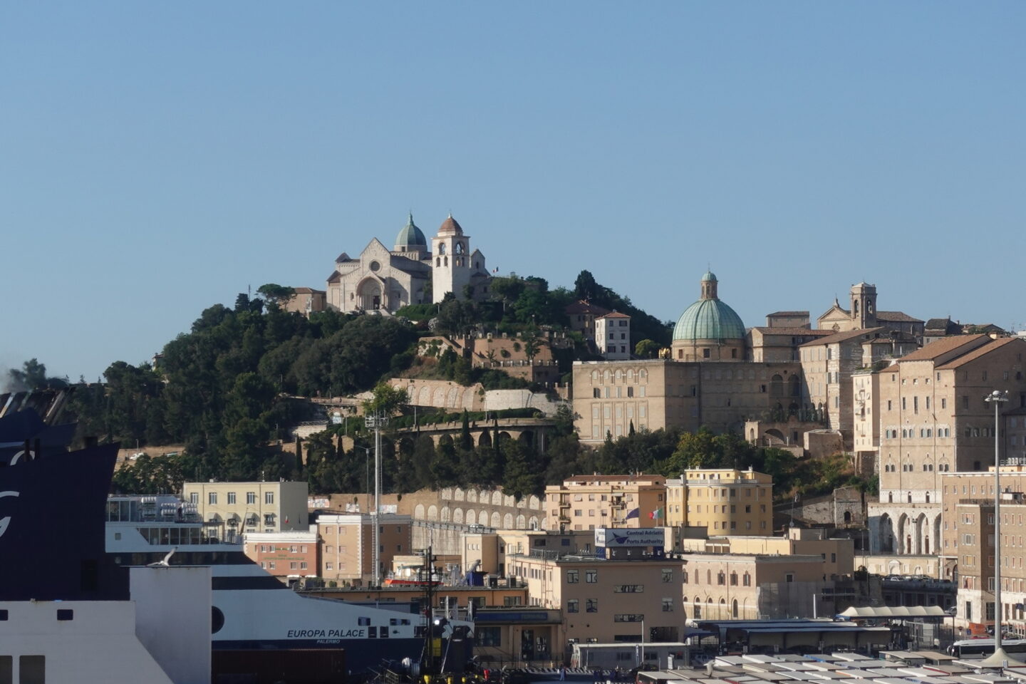 Ancona: faszinierende Hafenstadt
