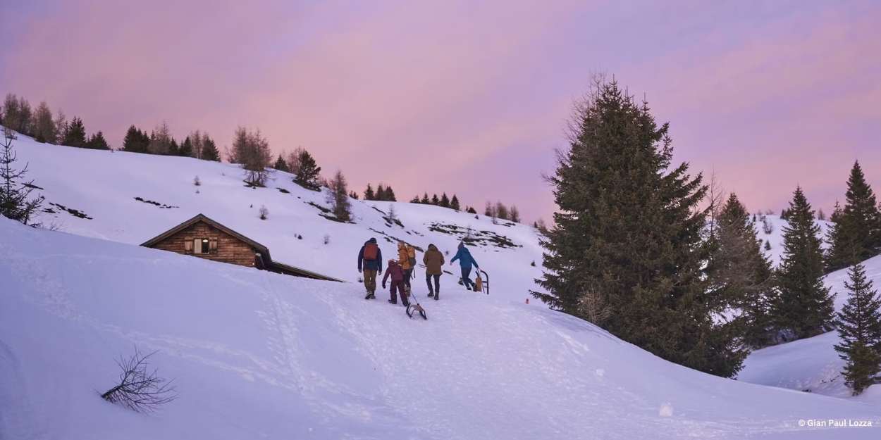 Winterwander mit der Familie in Feldis © Gian Paul Lozza